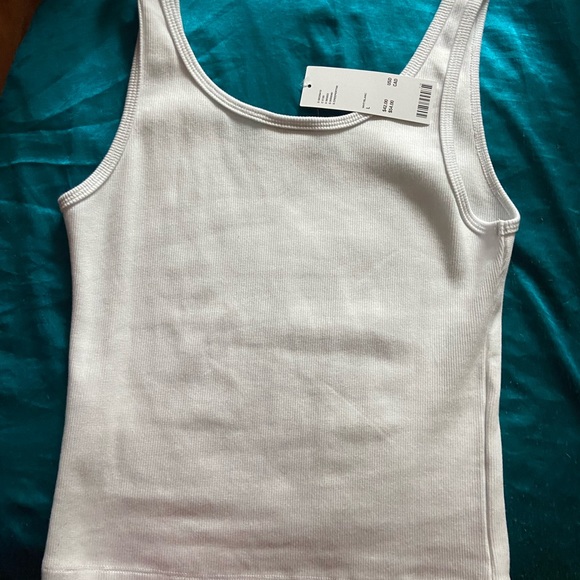 Urban Outfitters Graphic Design Tank - Picture 6 of 6
